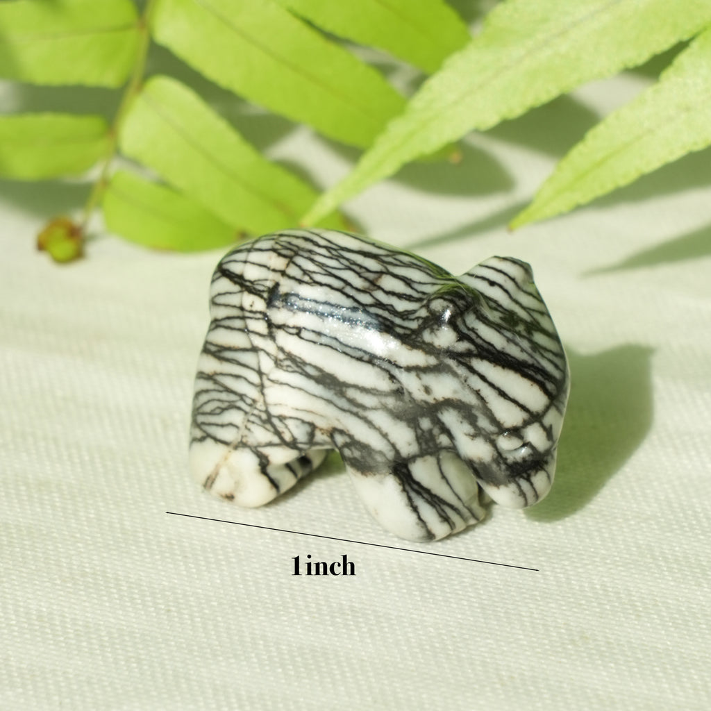 Black Net Stone Bear Mini Carving