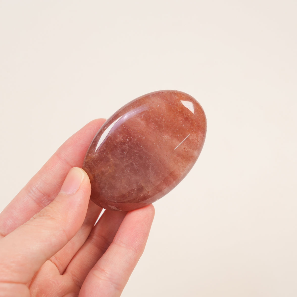 Natural Strawberry Quartz Palm Stone, Polished Oval Worry Stone, Healing Crystal Pocket Stone for Meditation, Chakra Energy Balancing & Spiritual Gift