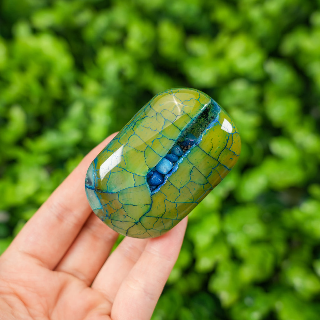 Colorful Dragon Vein Agate Tumbled Palm Stones, Polished Healing Gemstones for Pocket & Altar